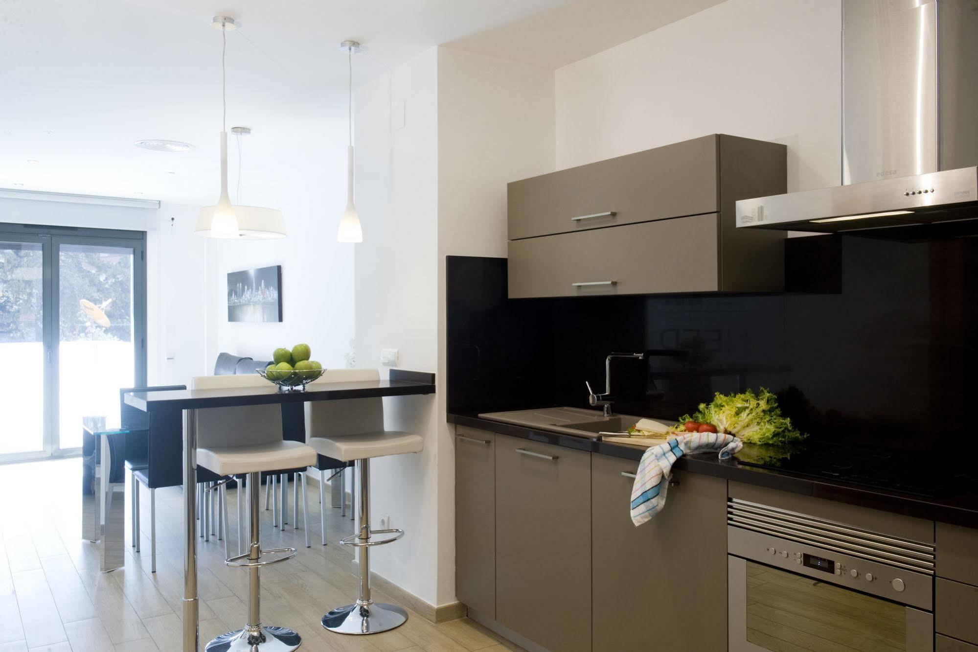 Home To Home Barcelona Eksteriør bilde